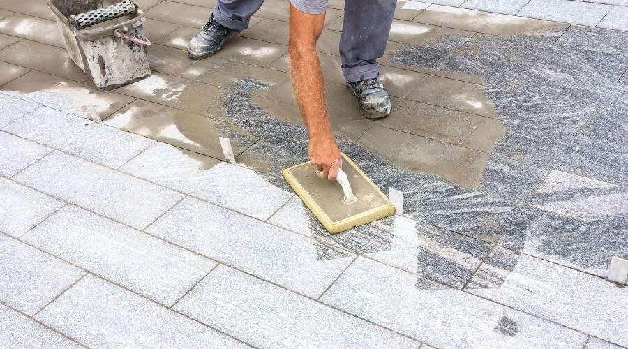 Professional gutter cleaning in Joice, IA